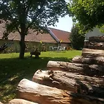 Semesterbostad Bakonyi Vadasz Haza