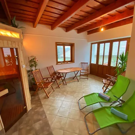 Bakonyi Vadász Háza Casa vacanze *