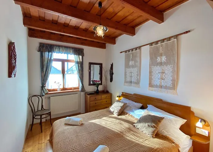 Bakonyi Vadász Háza Casa de Férias *