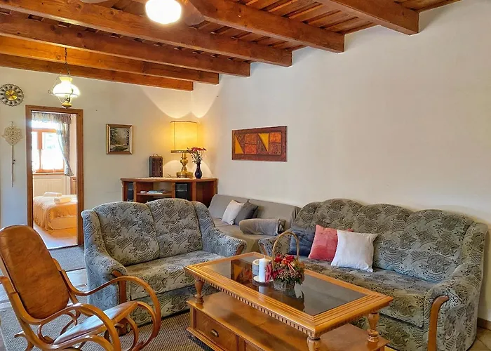 Bakonyi Vadász Háza Casa de Férias *